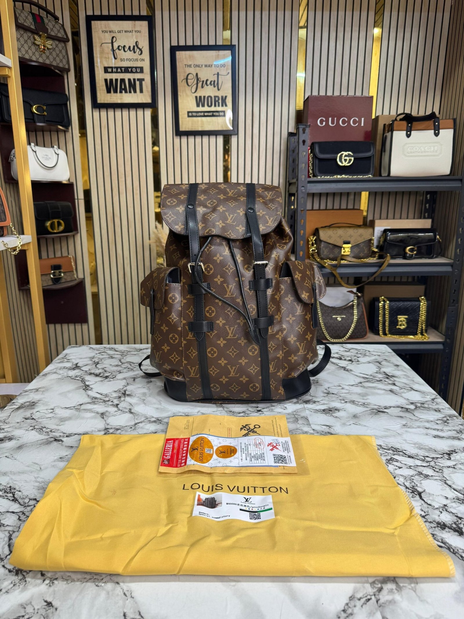LOUIS VUITTON CHRISTOPHER PREMIUM BAGPACK ????????